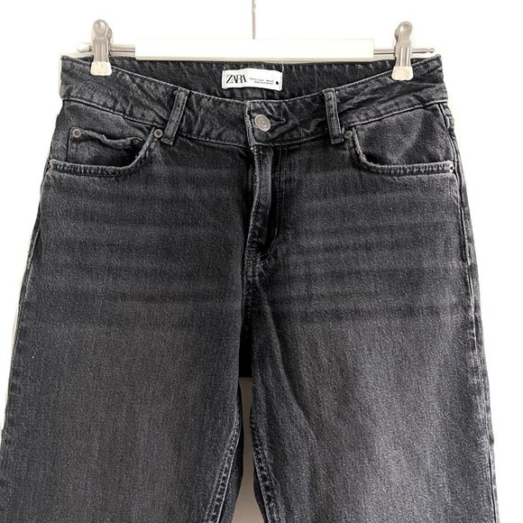 NWOT Zara ZW Mid Rise Straight Leg Jeans in Black - Picture 5 of 8